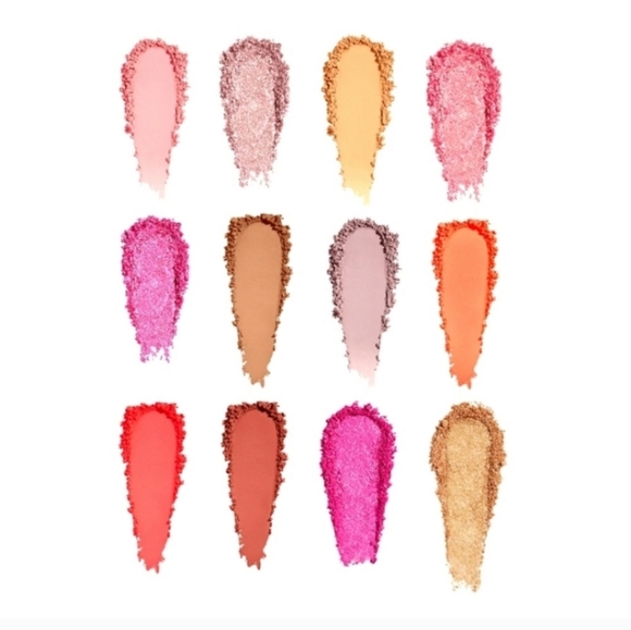 Kylie Valentine's Pressed Powder Eyeshadow Palette - Picture 7 of 16